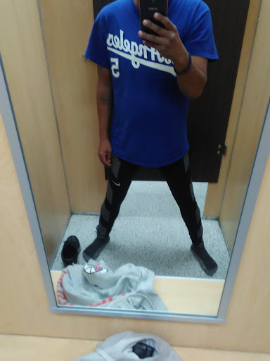 Clothing Store «Ross Dress for Less», reviews and photos, 350 The Promenade N, Long Beach, CA 90802, USA