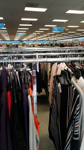 Clothing Store «Ross Dress for Less», reviews and photos, 7884 Van Nuys Blvd, Van Nuys, CA 91402, USA