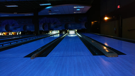 Bowling Alley «Strike Ten Lanes & Lounge», reviews and photos, 800 E Nerge Rd, Roselle, IL 60172, USA