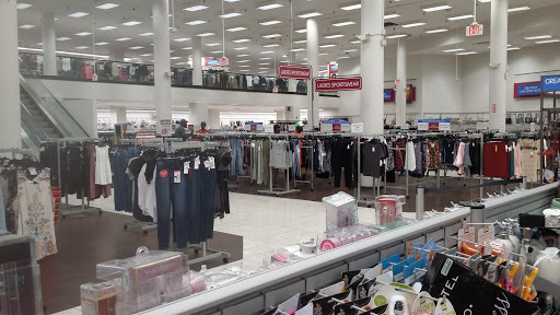 Clothing Store «Burlington Coat Factory», reviews and photos, 100 S 69th St, Upper Darby, PA 19082, USA