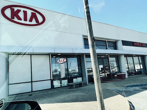 Car Dealer «Legend Kia», reviews and photos, 12115 I-35, San Antonio, TX 78233, USA