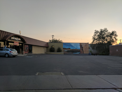 Clothing Store «Patagonia Outlet Salt Lake City», reviews and photos, 2292 S Highland Dr, Salt Lake City, UT 84106, USA