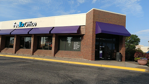 Print Shop «FedEx Office Print & Ship Center», reviews and photos, 700 County Rd 42 W, Burnsville, MN 55337, USA