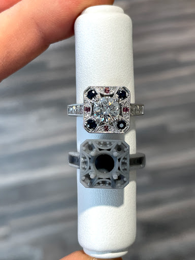 Jewelry Store «Edward Warren Jewelers», reviews and photos, 1610 Cross Creeks Blvd, Pickerington, OH 43147, USA