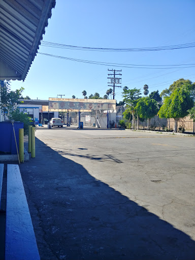 Car Wash «Compton Car Wash», reviews and photos, 1845 E Rosecrans Ave, Compton, CA 90221, USA