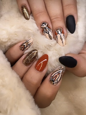 Côté ongle à Paray-le-Monial