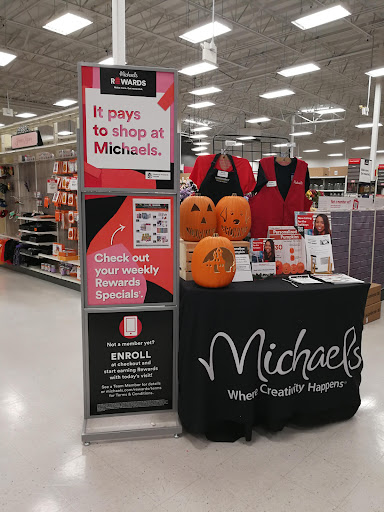 Craft Store «Michaels», reviews and photos, 60 Gregory Ln, Pleasant Hill, CA 94523, USA