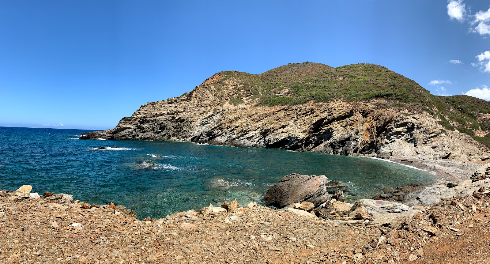 Foto av Beach Agios Nikolaos med turkos rent vatten yta
