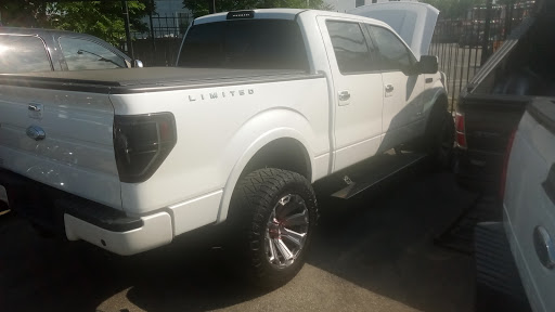 Used Car Dealer «Western Star Auto Sales», reviews and photos, 1701 N Cicero Ave, Chicago, IL 60639, USA