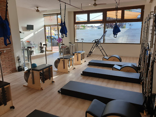 ▷ Centro Pilates Mariola Püsch 🥇 Málaga - Centro comercial Capellania local 19, C. Andrés Segovia, 29130 Alhaurín de la Torre, Málaga