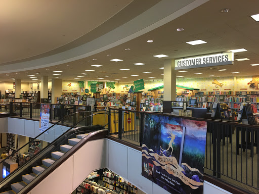 Book Store «Barnes & Noble», reviews and photos, 3 S Tunnel Rd, Asheville, NC 28805, USA