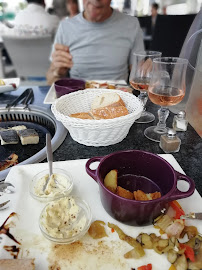 Plats et boissons du Restaurant la table à plancha grau du roi ( port Camargue) à Le Grau-du-Roi - n°9