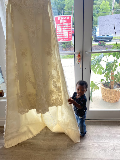 Dry Cleaner «Regal Cleaners», reviews and photos, 220 Main St S #2, Southbury, CT 06488, USA