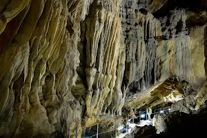 Cueva de las "Güixas" image