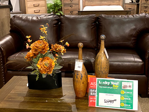 Furniture Store «Value City Furniture», reviews and photos, 931 US-1, Iselin, NJ 08830, USA