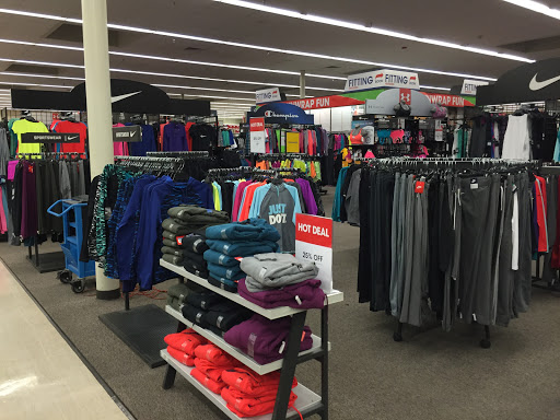 Sporting Goods Store «Academy Sports + Outdoors», reviews and photos, 7513 N Interstate Hwy 35, Austin, TX 78752, USA