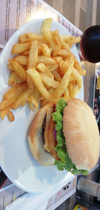 Sandwich au poulet du Restaurant de hamburgers Burger sur Vienne à Saint-Junien - n°7