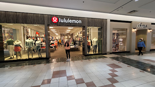 Sportswear Store «lululemon», reviews and photos, 2223 N Westshore Blvd #264, Tampa, FL 33607, USA