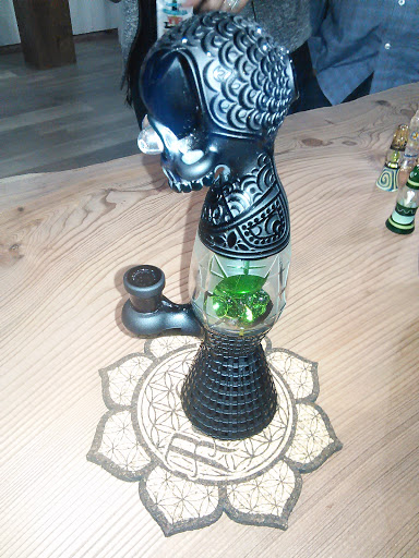 Tobacco Shop «Peacepipe Smoke Shop», reviews and photos, 622 Santa Rosa Ave, Santa Rosa, CA 95404, USA