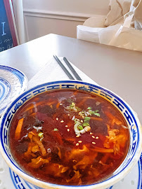 Soupe aigre-piquante du Restaurant chinois Autour du Yangtse 食尚煮意卢浮宫店 à Paris - n°3