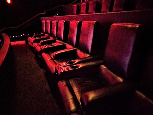 Movie Theater «AMC Sunset Place 24», reviews and photos, 5701 Sunset Dr #300, South Miami, FL 33143, USA