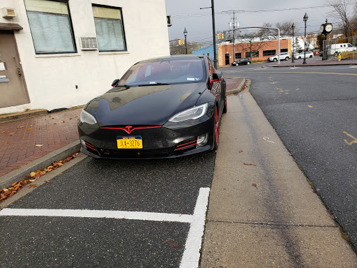 Auto Body Shop «No Limit Auto Body II», reviews and photos, 110 Henry St, Freeport, NY 11520, USA