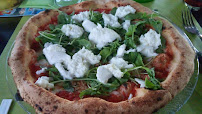 Pizza du Restaurant italien Un Italiano Vero à Saint-Privat-des-Vieux - n°3