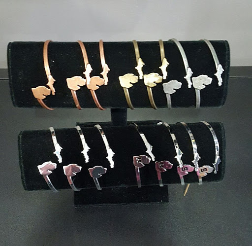 Beauty Salon «Indulgence Salon & Boutique», reviews and photos, 1175 W Bristol Rd, Flint, MI 48507, USA