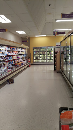 Grocery Store «Stop & Shop», reviews and photos, 111 Vredenburgh Ave, Yonkers, NY 10704, USA