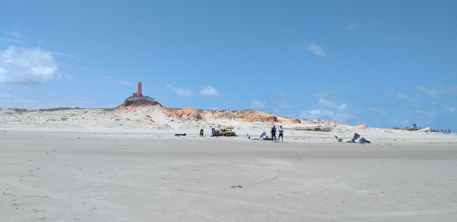 Φωτογραφία του Παραλία Farol do Pontal - δημοφιλές μέρος μεταξύ λάτρεις της χαλάρωσης