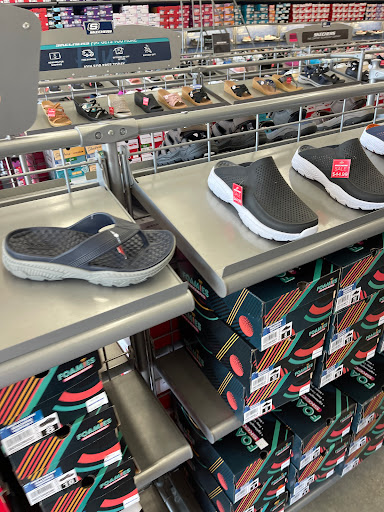 Outlet Mall «Tanger Outlet Locust Grove», reviews and photos, 1000 Tanger Dr, Locust Grove, GA 30248, USA