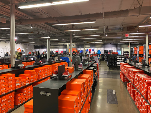 Sporting Goods Store «Nike Factory Store», reviews and photos, 1600 Saratoga Ave #213, San Jose, CA 95129, USA