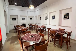 Hasanpour traditional restuarant image