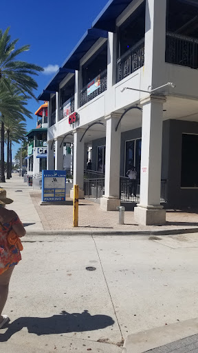 Drug Store «CVS», reviews and photos, 17 S Fort Lauderdale Beach Blvd, Fort Lauderdale, FL 33316, USA