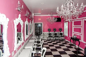 Lace Xclusive Salon Barber & Spa image