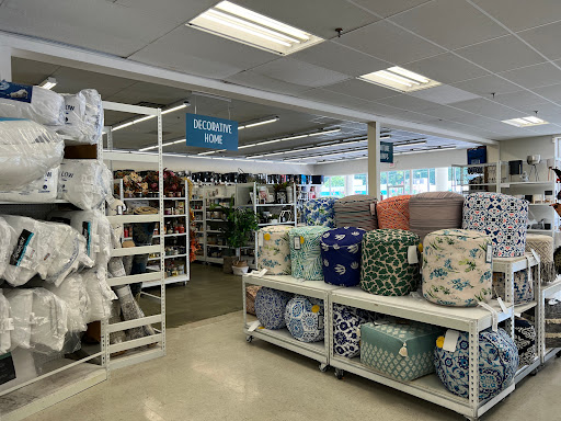 Home Goods Store «Tuesday Morning», reviews and photos, 2516 Cantrell Rd i, Little Rock, AR 72202, USA