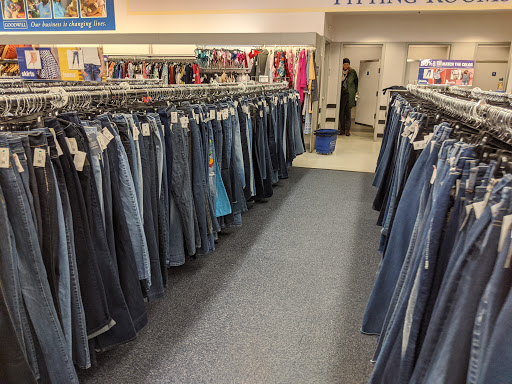 Donations Center «Goodwill Donation and Retail Center», reviews and photos