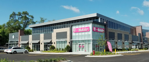 Roofing Contractor «Champion Roofing, Inc.», reviews and photos, 219 William St, Bensenville, IL 60106, USA