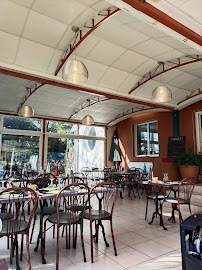 Atmosphère du Restaurant Le Cerisier à Noyal-Pontivy - n°1