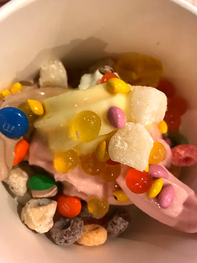 Frozen Yogurt Shop «Yogurtland Century City», reviews and photos, 10250 California Route 2, Los Angeles, CA 90067, USA