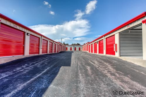 Self-Storage Facility «CubeSmart Self Storage», reviews and photos, 565 W Boughton Rd, Bolingbrook, IL 60440, USA