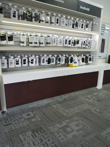 Cell Phone Store «Verizon Authorized Retailer - A Wireless», reviews and photos, 7464 Winchester Rd #109, Memphis, TN 38125, USA