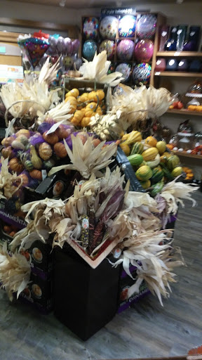 Grocery Store «Safeway», reviews and photos, 1025 Alhambra Blvd, Sacramento, CA 95816, USA