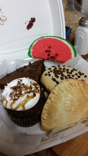 Grocery Store «Juarez Baking», reviews and photos, 1068 N Waco Ave, Wichita, KS 67203, USA