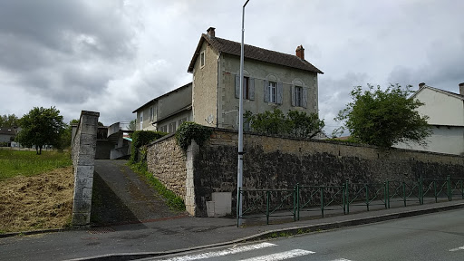 École maternelle à Le Lardin-Saint-Lazare, Dordogne