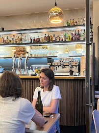 Atmosphère du Restaurant de tapas SOURIRE TROUSSEAU tapas françaises à Paris - n°5