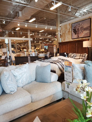 Furniture Store «Ashley HomeStore», reviews and photos, 2915 N Dale Mabry Hwy, Tampa, FL 33607, USA