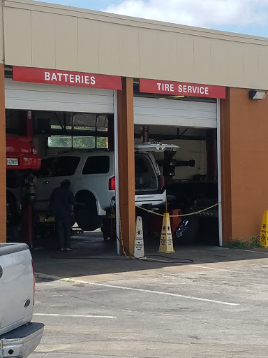 Tire Shop «Firestone Complete Auto Care», reviews and photos, 5101 W Colonial Dr, Pine Hills, FL 32808, USA