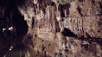 grottes à Limousis