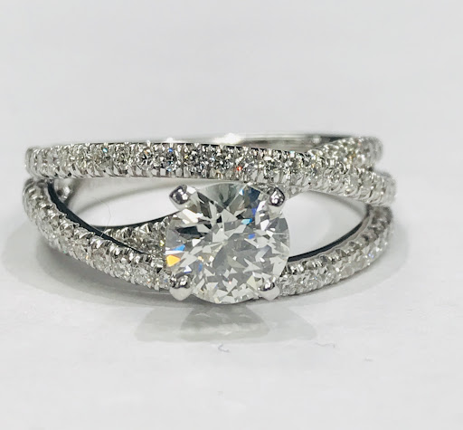 Jewelry Store «Tidewater Diamond», reviews and photos, 200 N Battlefield Blvd #3, Chesapeake, VA 23320, USA